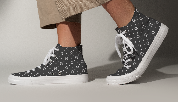 Custom ClassyKasi monocrom print sneaker.
