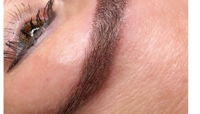 Javanna Beauty in Wassenberg bietet Ihnen eine breite Palette an hochwertigen Kosmetikbehandlungen. ...