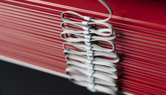 SLAT SUPPORT SYSTEMS The innovative, versatile slat support technology for perfectly closing alumini...