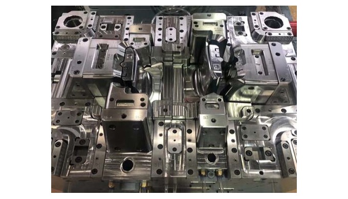 Product name: Multi cavity hot runner injection mould supplier Mould Material: P20,P20H,718,718H,738...
