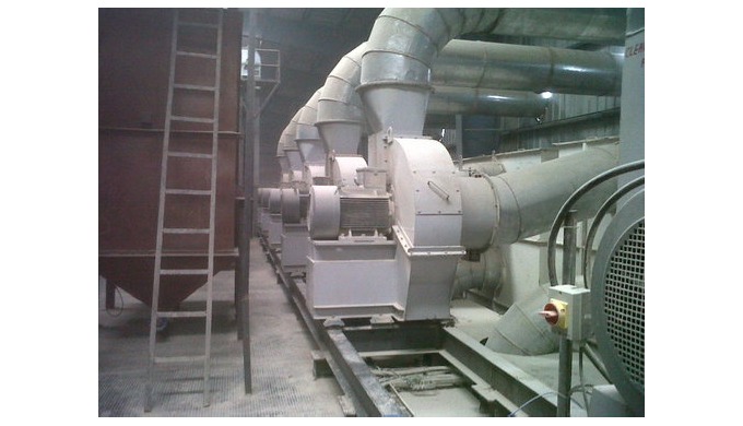 Small & Medium Blowers & Fans