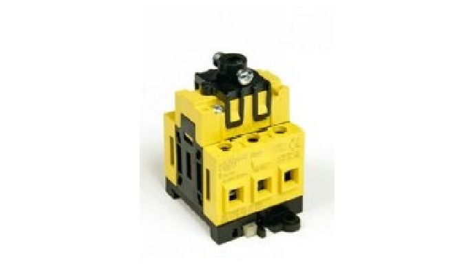 DISCONNECTING SWITCHES