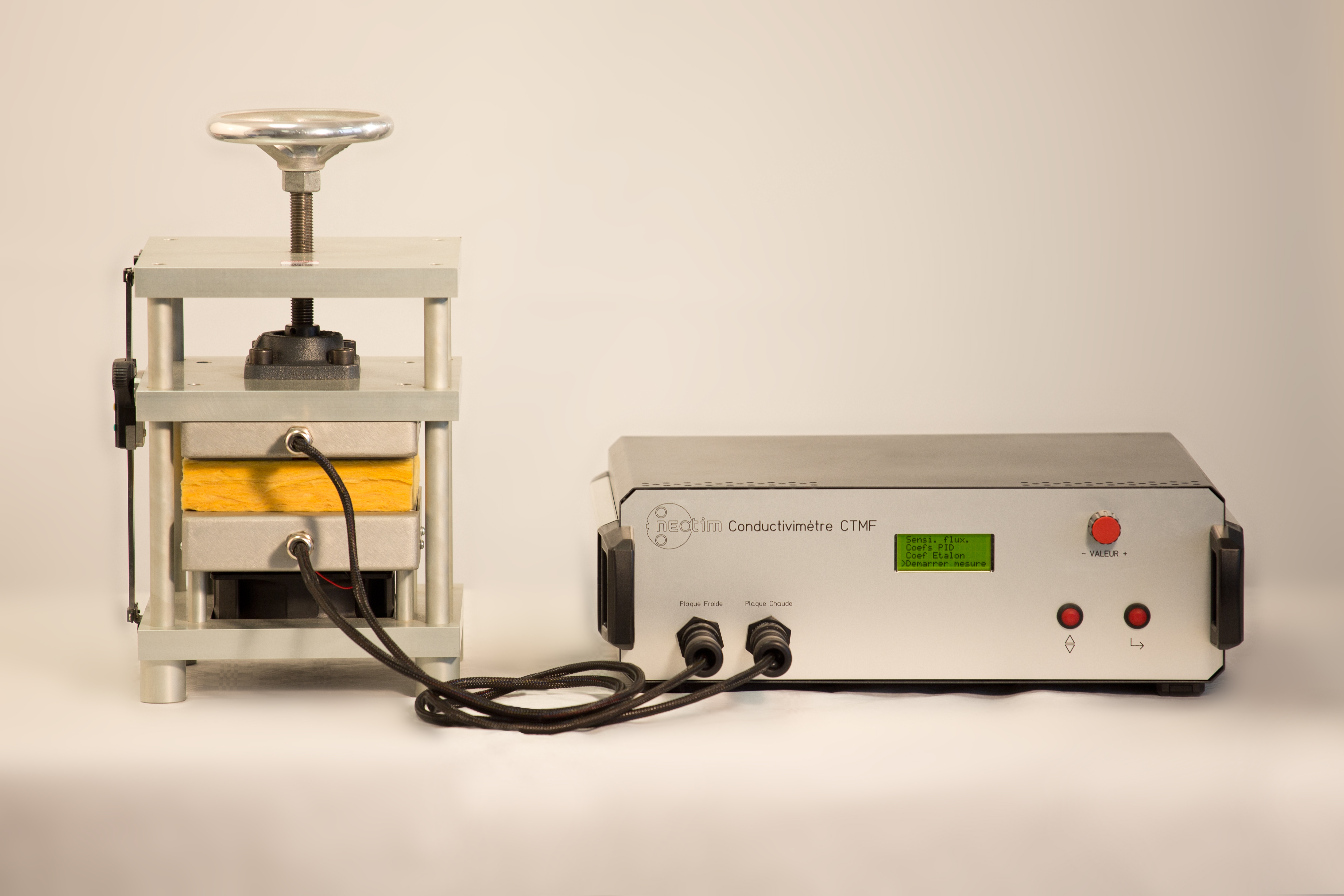 Conductivimètre méthode des fluxmètres (ISO 8301) NeoTIM fabrique et commercialise un dispositif de ...