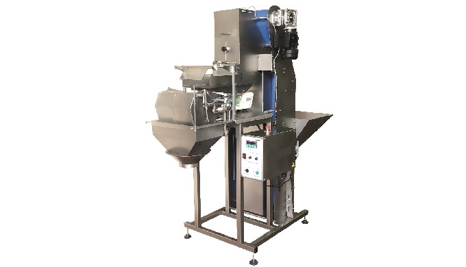 This is our most basic model of weigher. Made of AISI-304 stainless steel, this machine can work in ...