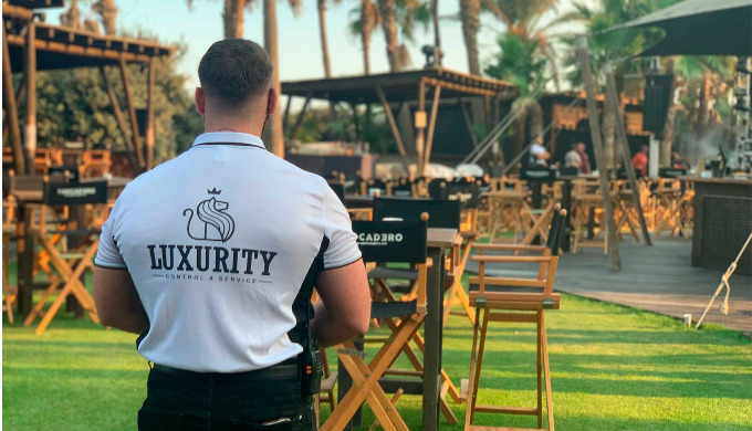 LUXURITY es una empresa exclusiva de Controladores de acceso y ambiente interno, Auxiliares y Gestor...