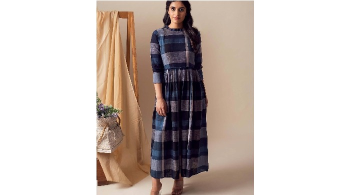 Cotton checks maxi UpcycleLuxe aims to constantly reduce our carbon footprint by using eco-conscious...
