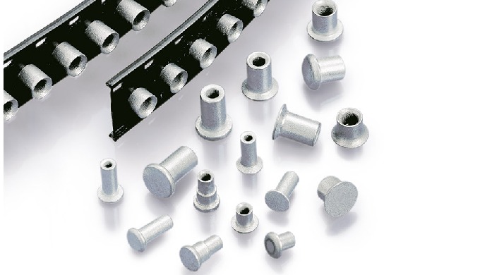 REMACHE AUTOPERFORANTE RIVSET