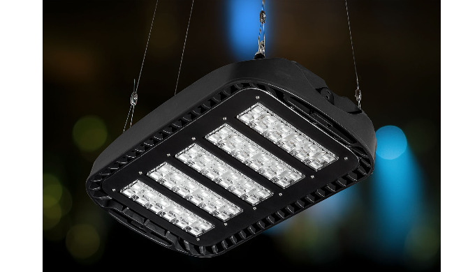 BEETLE LED HIGH BAY OPRAWA, KTÓRA PODNOSI POPRZECZKĘ W OŚWIETLENIU LED. Tworząc oprawę BEETLE LED HI...