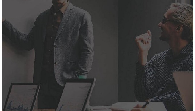 Ofrecemos soluciones empresariales a directivos y organizaciones.