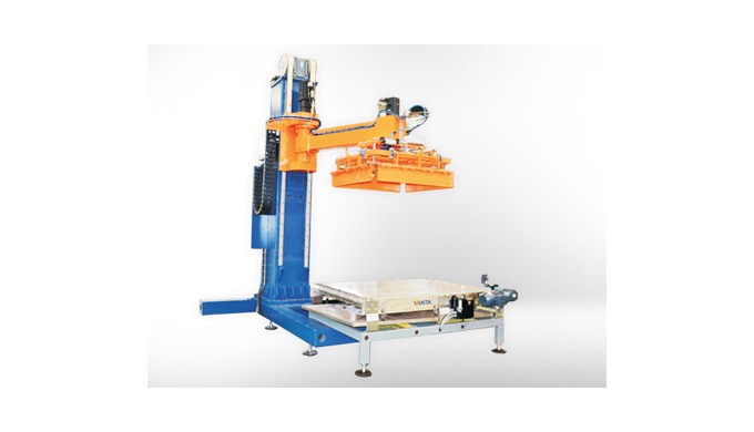 Single Column Robotic Palletizer, widely used in the posterior packaging line of beer, beverage, dru...