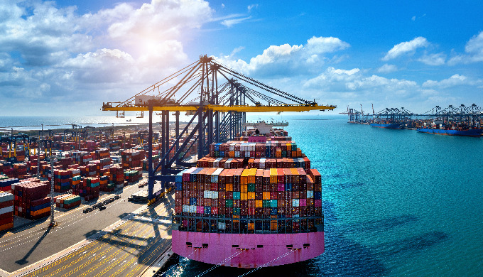 Marine Vessel Survey Dubai &ndash; Forever52 Ensures Top-Notch Compliance