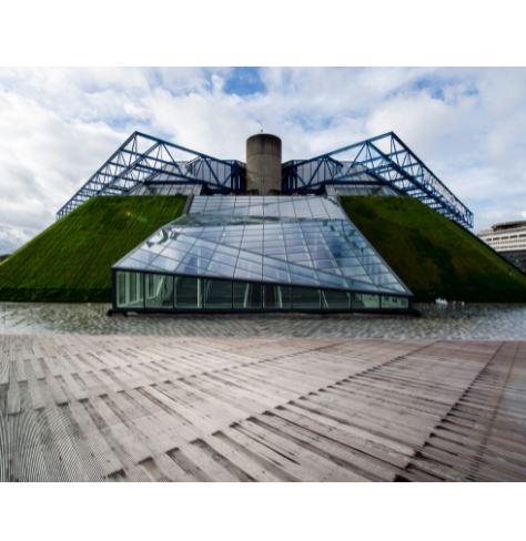 MTECHBUILD, constructeur de verrières et façades architecturales, réalise des verrières 3D. Étant sp...