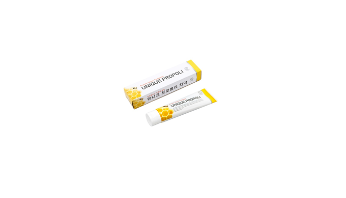 1. Major features 1) It has two colors and you will find visually that brown color contains propolis...