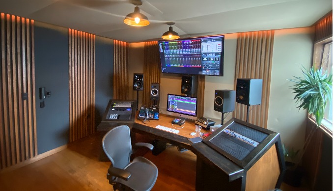 Podemos administrar el presupuesto musical de tu producción y asesorarte durante el proceso creativo...