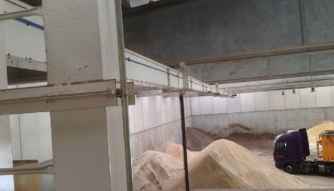 SCREW CONVEYORS FOR TRANSPORTING CEREALS