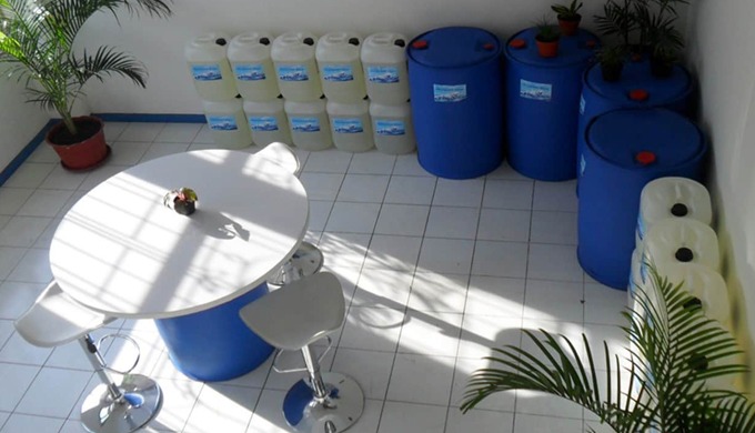 AQUAQUICK GLOBAL BV is een fabrikant van milieuvriendelijke schoonmaakmiddelen. AQUAQUICK 2000 is ee...