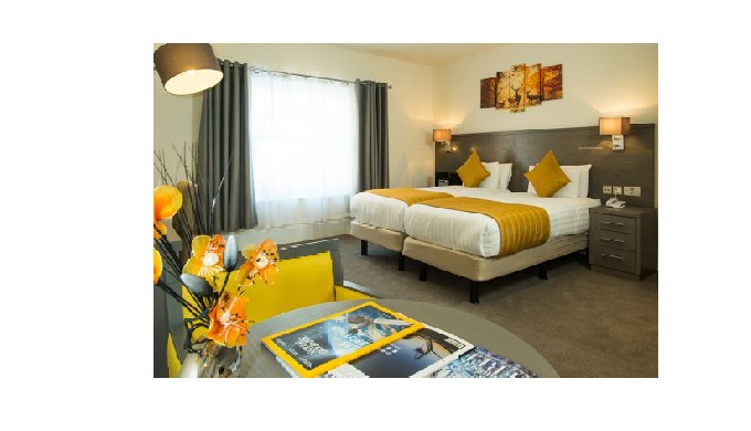 Park City Grand Plaza Kensington is a boutique 4- star hotel walking stroll from Earl's Court Tube S...