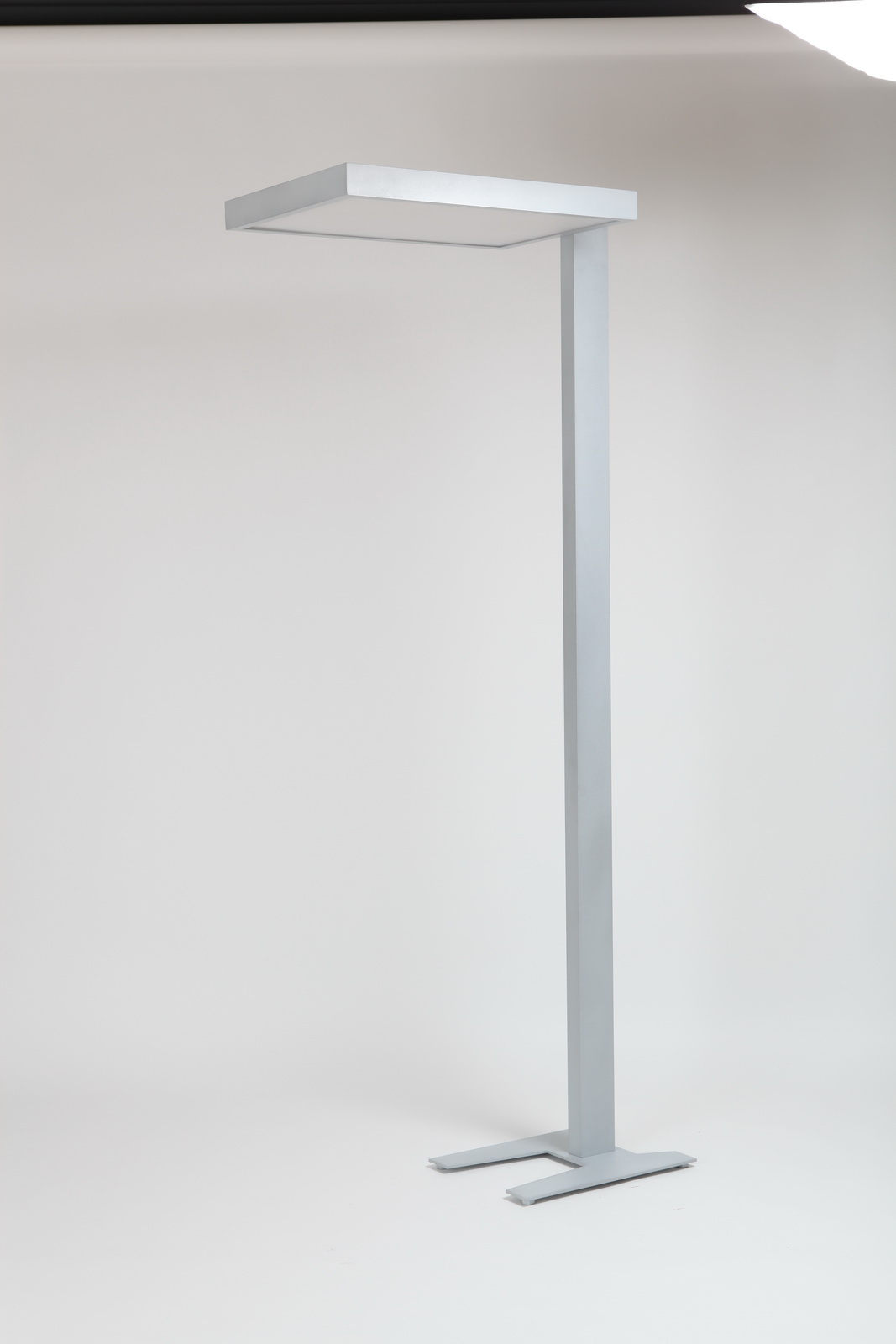 AP3 - Standing luminaire from aluminium profile for offices, receptions, representative premises...