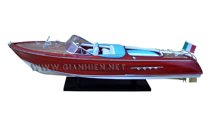 Wooden Model Boat Aquariva painted (L87)