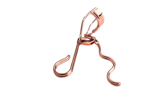 Achieve long-lasting culs with this stylish durable metal eyelash curler. Its ergonomic handle provi...