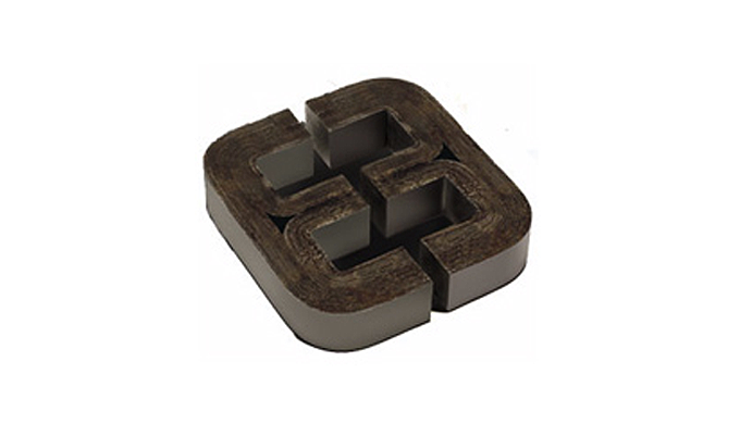 NÚCLEOS MAGNÉTICOS ESPECIALES TRIFÁSICOS