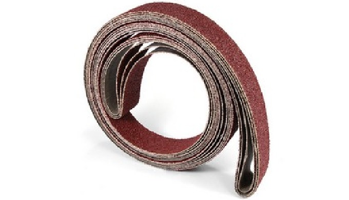 Long-lasting abrasive belt VSM COMPACTAGRAIN PLUS, especially for machining softer steels.