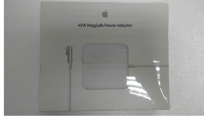 Original MagSafe 1 Power Adapter 45W, +US spec Model Number: A1374+US plug Email: tina@shining-hk.co...