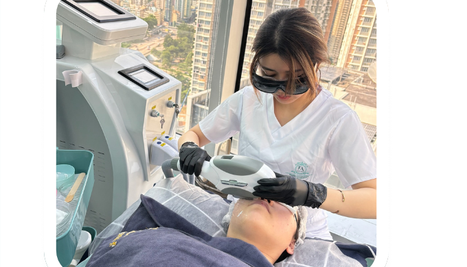 Laser Certificate Course Curriculum Our ITEC laser course is taught by experienced instructors in sm...