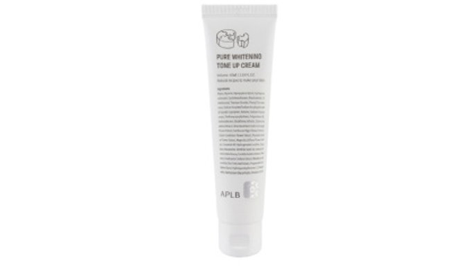By adding White Flower 5X Complex ™ and patented ingredients, this tone-up whitening cream leaves sk...