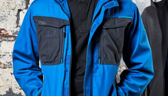 WX3 Work Jacket WX3 Winter Jacket – The Portwest waterproof range is characterised by a fresh dynami...