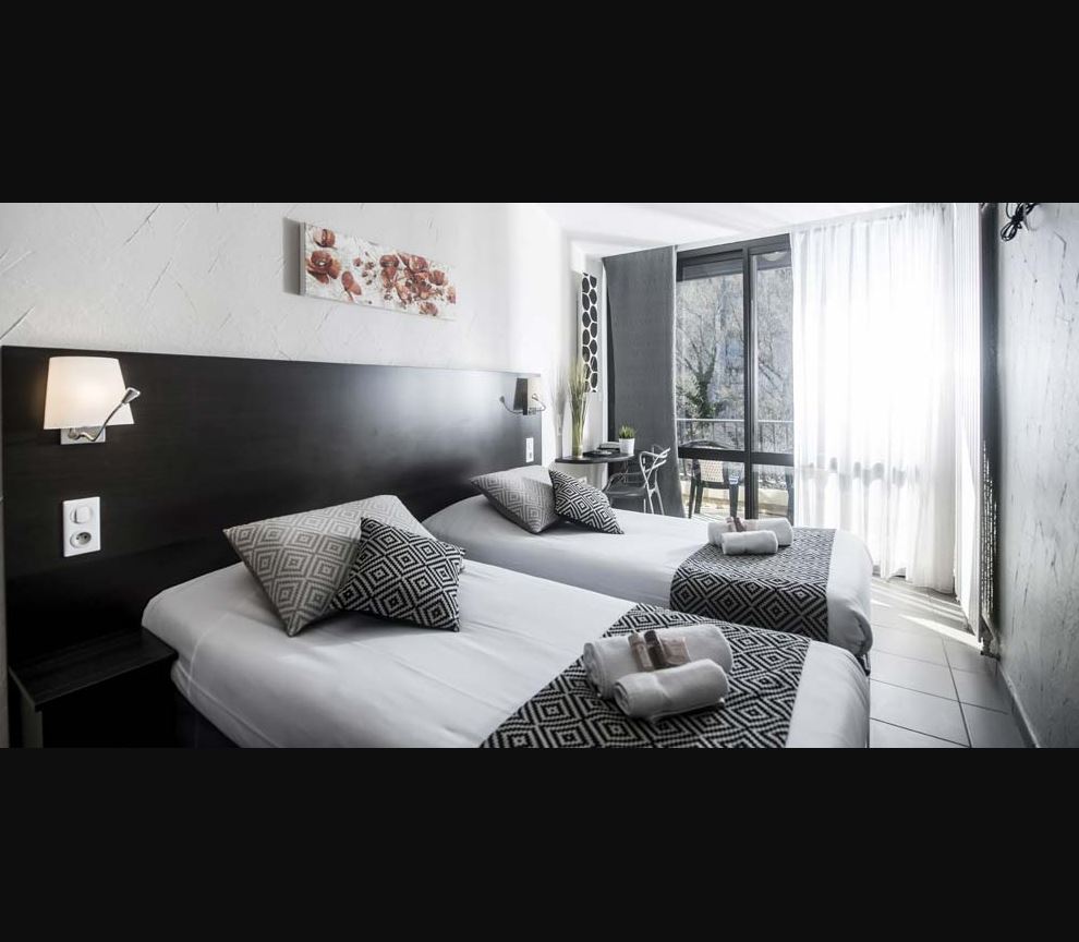 Chambres Confort de 18m² climatisées en bordure de rivière