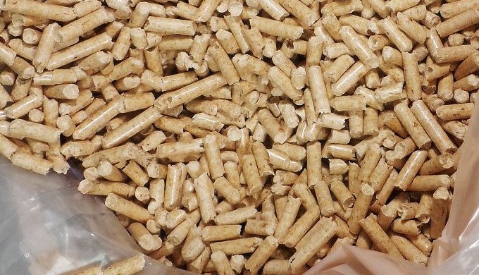 Application: Heating System Din+ Quality: Good Quality Wood Pellets and wood briquettes Quality :DIN...