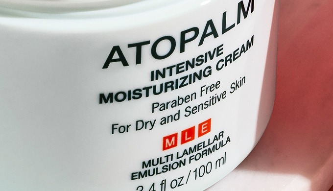ATOPALM Intensive Moisturising Cream is a unique, paraben-free facial and body cream for sensitive s...