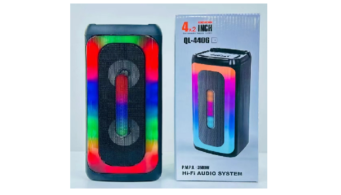 双4寸喇叭，1800毫安电池，功放：3.7V USB TF卡 AUX MIC。FM 配件，/充电线 外包G.W:24.4KG 外包N.W:22.9KG 内包装: 181*171*395 外包装: 70...