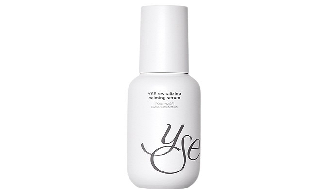 A serum that provides deep hydration and whitening effects with various nourishing ingredients, incl...