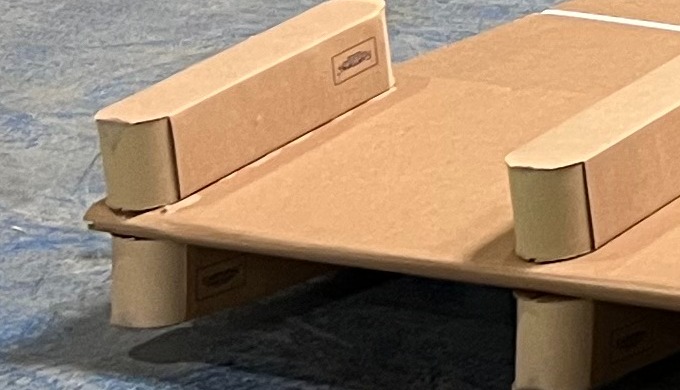 100% CARDBOARD SELF-ASSEMBLY BOX PALLET Ready for use The 100% corrugated cardboard folding containe...