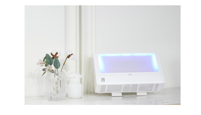 Improve indoor air quality by sterilizing contaminated air and removing fine dust Technical Detail /...