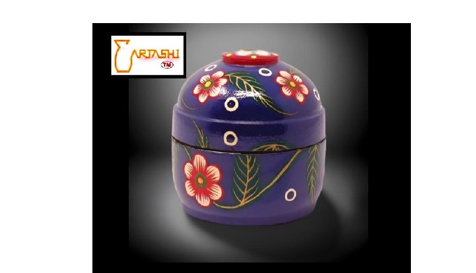 Gift box for a ring. Item code: AKI061. Gift box for rings. Blue, hand painted floral design gift bo...