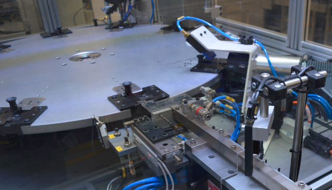 Ultrasonic welding with te use of Branson system Automatic quality control by machine vision Cycle t...