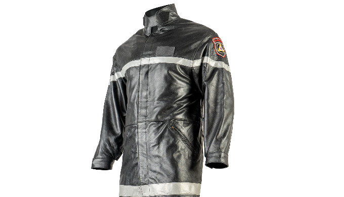 Vêtements de protection haute performance pour pompiers, alliant confort, sécurité et résistance ext...