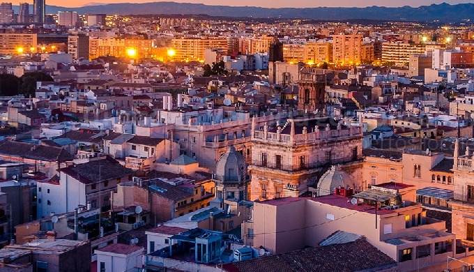 Freehost Valencia se especializa en la gestión de inmuebles turísticos, ofreciendo servicios integra...