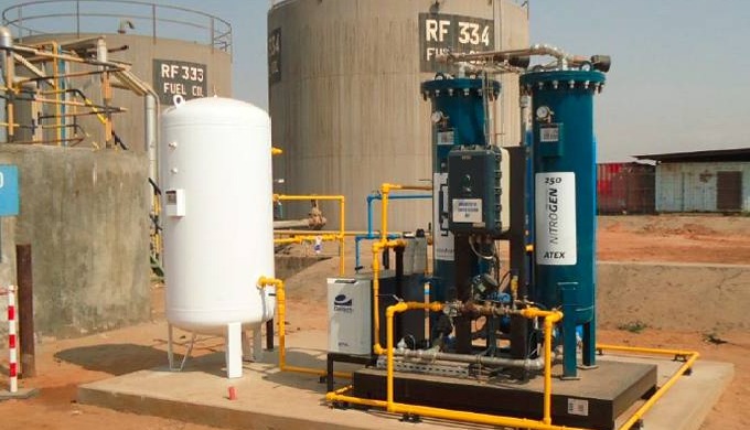 Biogaz à BIOMETHANE = Gaz naturel La valorisation du biogaz conduit au biométhane pur, un carburant ...