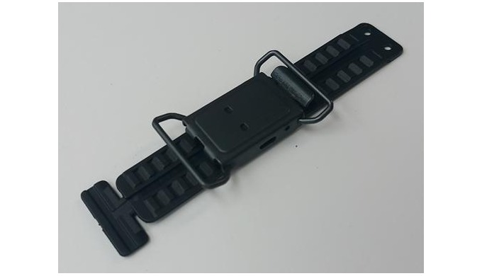 This buckle is applied to shoes and bags, and the ring is installed so that the buckle body can hold...