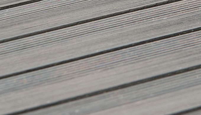 Non-slip pavement that provides insulation and cushioning.