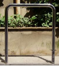 Aparcabicicletas para empotrar de INOX AISI 304 (50mm) *Opción de personalizar disponible*