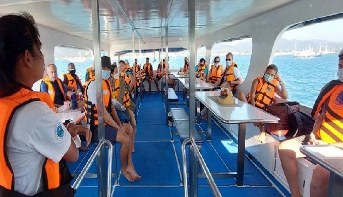 Phuket Dive Center is the best scuba diving in phuket, offers diving course, day and Overnight divin...