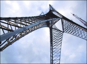 În prezent uzina confecţionează diverse construcţii din profiluri de aluminiu cu termopan conform co...