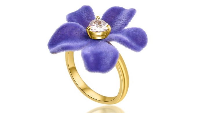 Versaltize jewelry design applying multiple materials
