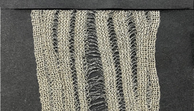 Una visione materica del vestire: tra poesia, artigianato e bellezza tattile. Textiles, crafts and h...