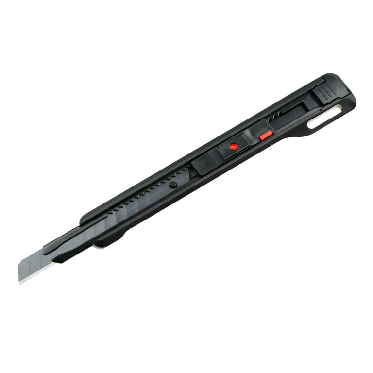 • cutterul 7556SC09 9 mm va duce experienta ta de taiere la un nivel superior. • acest cutter este e...